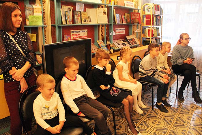 Библиоёлка в Детском литературно-эстетическом центре
