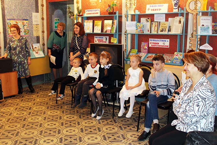 Библиоёлка в Детском литературно-эстетическом центре