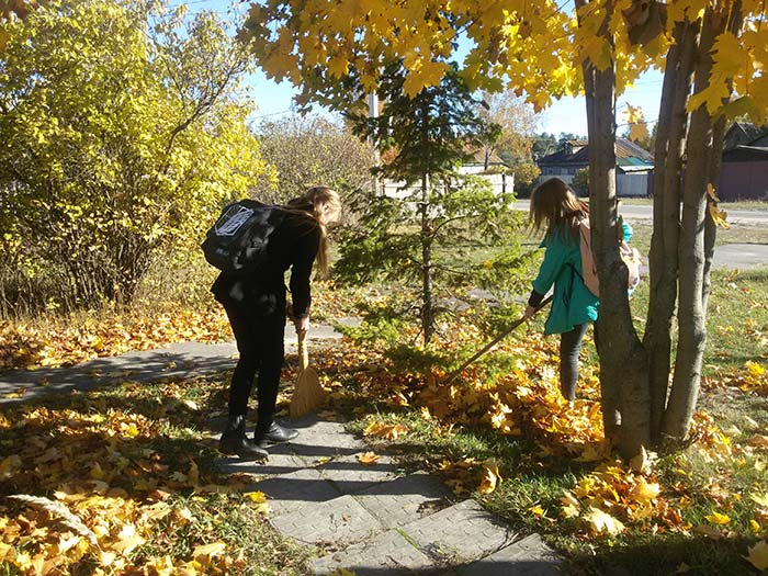 Осенняя неделя добрых дел "Поможем природе вместе". Глубоковская сельская библиотека