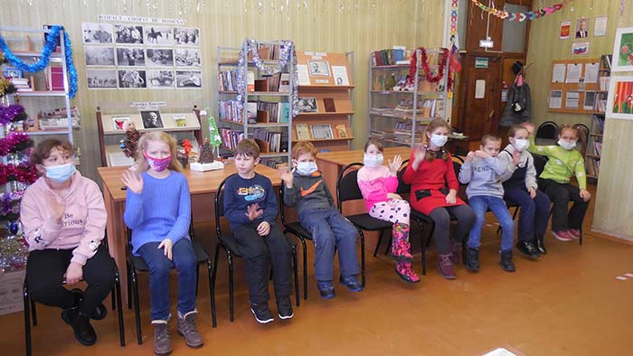 Подведены итоги конкурса "Новогодняя ёлочка своими руками" в Пекшинской сельской библиотеке