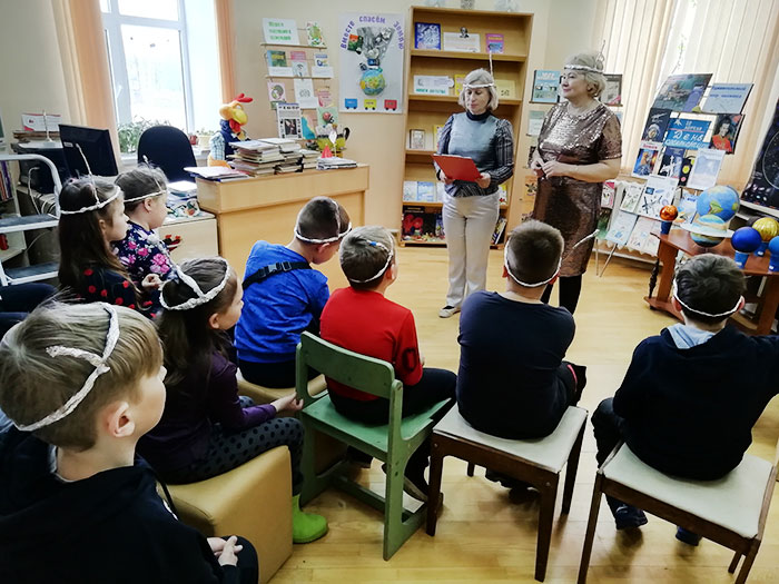 Игра – путешествие «Зовут космические дали» в Крутовской сельской библиотеке