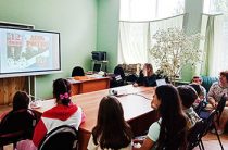 Познавательный час «Неофициальные символы России» в Пекшинской сельской библиотеке